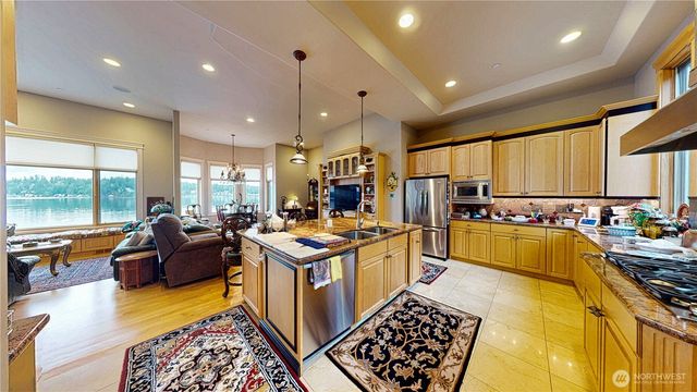 2837 E Lake Sammamish Parkway NE, Sammamish, WA 98074