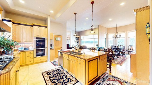 2837 E Lake Sammamish Parkway NE, Sammamish, WA 98074