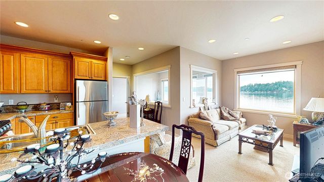 2837 E Lake Sammamish Parkway NE, Sammamish, WA 98074