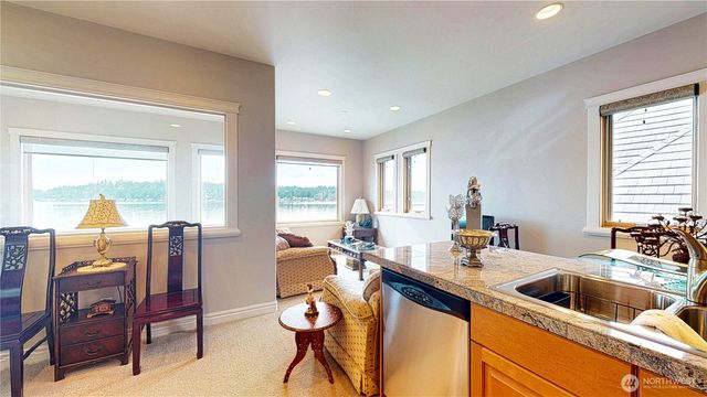 2837 E Lake Sammamish Parkway NE, Sammamish, WA 98074