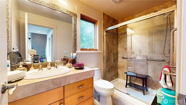 2837 E Lake Sammamish Parkway NE, Sammamish, WA 98074