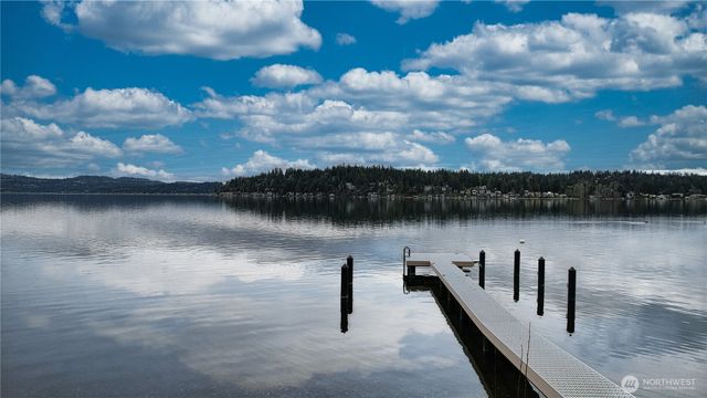 2837 E Lake Sammamish Parkway NE, Sammamish, WA 98074