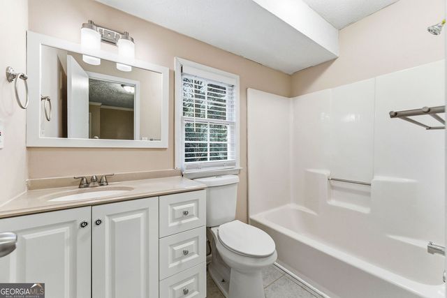 2709 Hawk Drive NE, Marietta, GA 30066