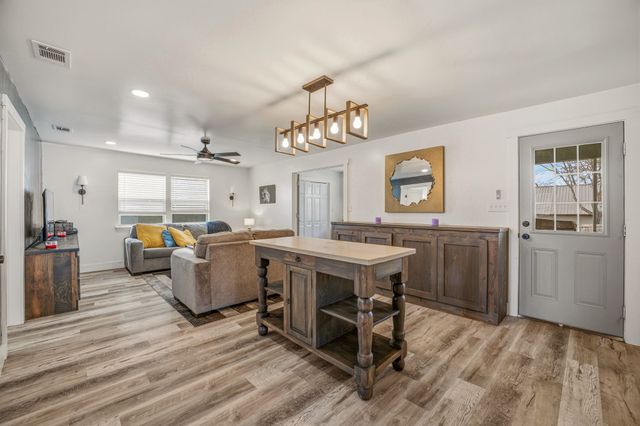 412 N Kirk Street, Hico, TX 76457