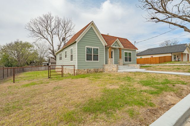 412 N Kirk Street, Hico, TX 76457