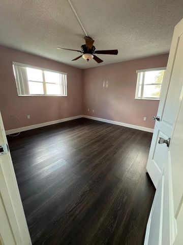 8200 Sunrise Lakes Boulevard 212, Sunrise, FL 33322