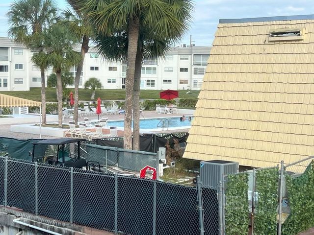 8200 Sunrise Lakes Boulevard 212, Sunrise, FL 33322