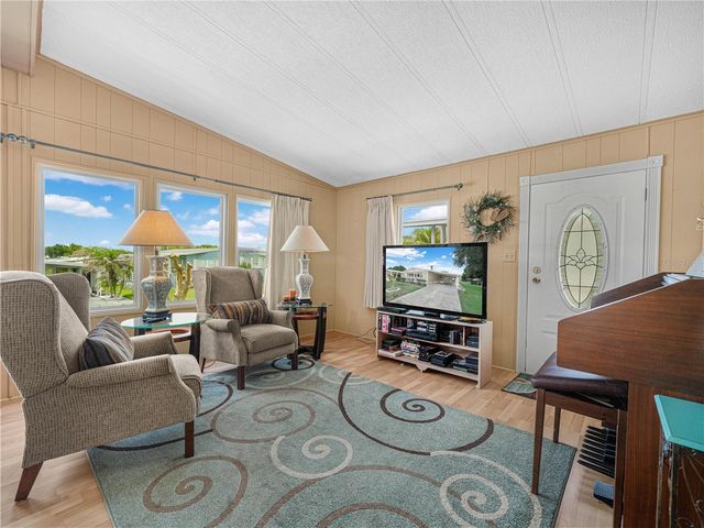 1632 FOXWAY DRIVE, Lakeland, FL 33810