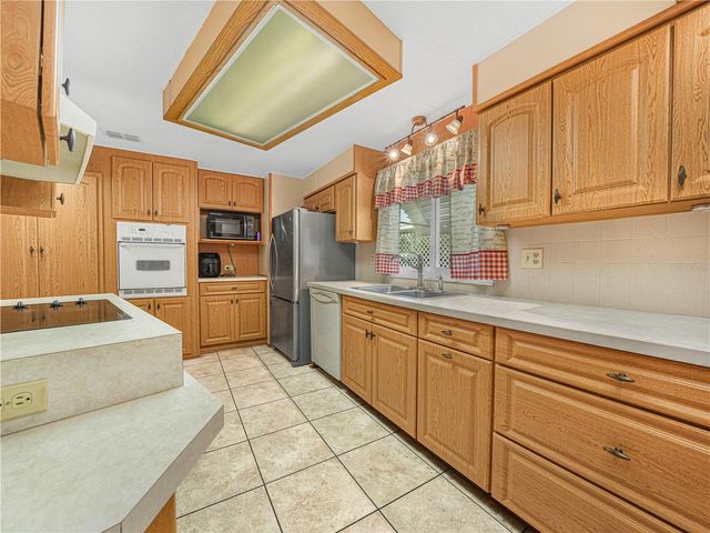 1632 FOXWAY DRIVE, Lakeland, FL 33810