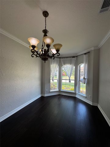 1519 Snow Trail, Lewisville, TX 75077