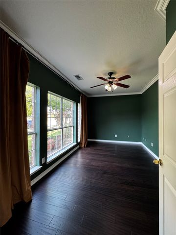 1519 Snow Trail, Lewisville, TX 75077