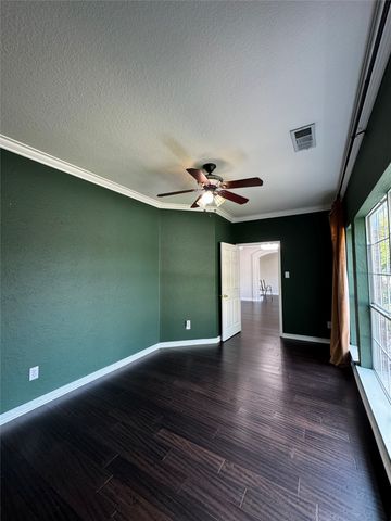 1519 Snow Trail, Lewisville, TX 75077