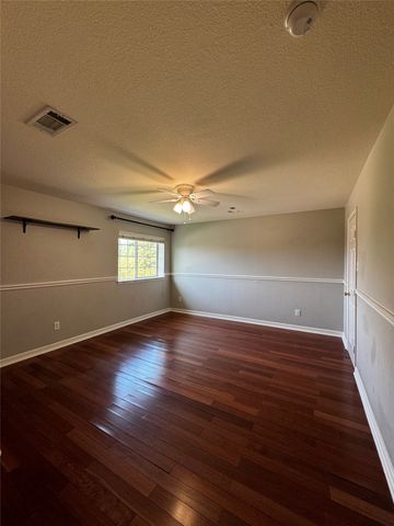 1519 Snow Trail, Lewisville, TX 75077