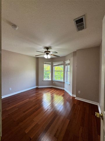 1519 Snow Trail, Lewisville, TX 75077