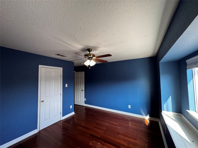 1519 Snow Trail, Lewisville, TX 75077