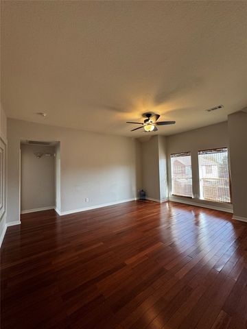 1519 Snow Trail, Lewisville, TX 75077