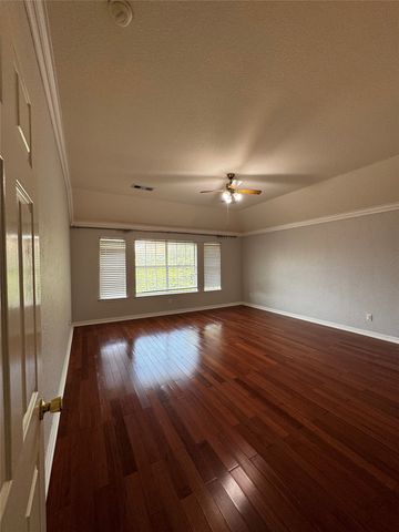 1519 Snow Trail, Lewisville, TX 75077