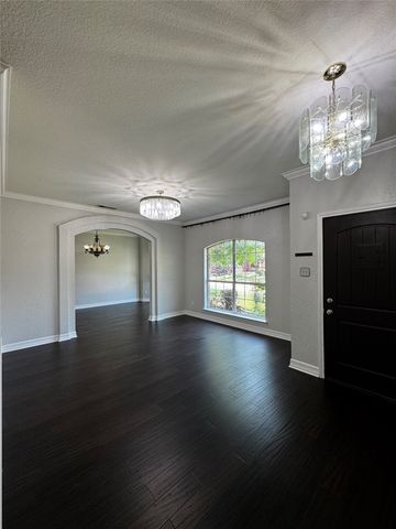 1519 Snow Trail, Lewisville, TX 75077