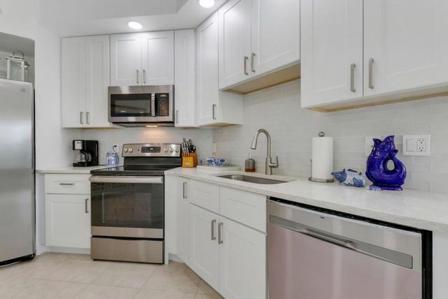 2000 S Highway A1a Highway N104, Jupiter, FL 33477