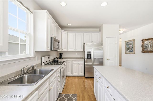 106 Lakeland Drive, Barnegat, NJ 08005