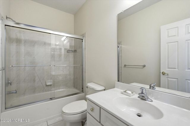 106 Lakeland Drive, Barnegat, NJ 08005