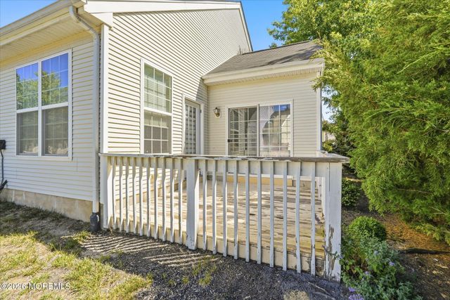 106 Lakeland Drive, Barnegat, NJ 08005