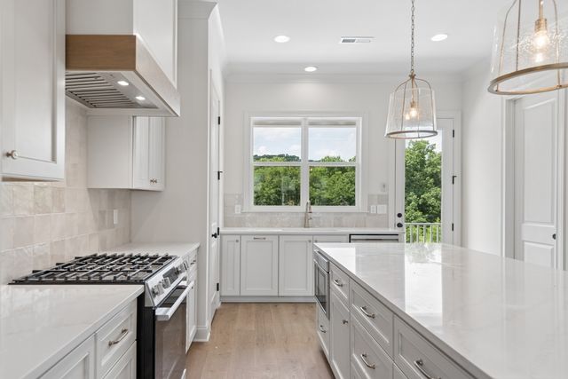 4011 Forestside Dr, Franklin, TN 37064