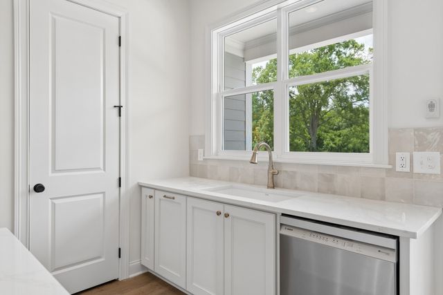 4011 Forestside Dr, Franklin, TN 37064