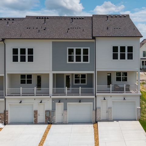 4011 Forestside Dr, Franklin, TN 37064