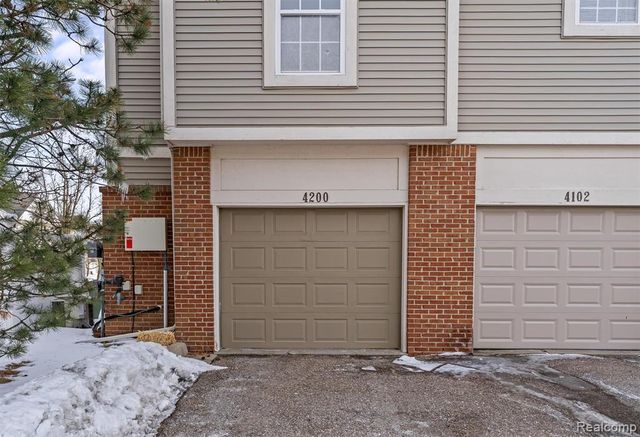 4200 Addington Drive, Commerce Twp, MI 48390