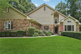 2011 Sturbridge Lane, Buford, GA 30519
