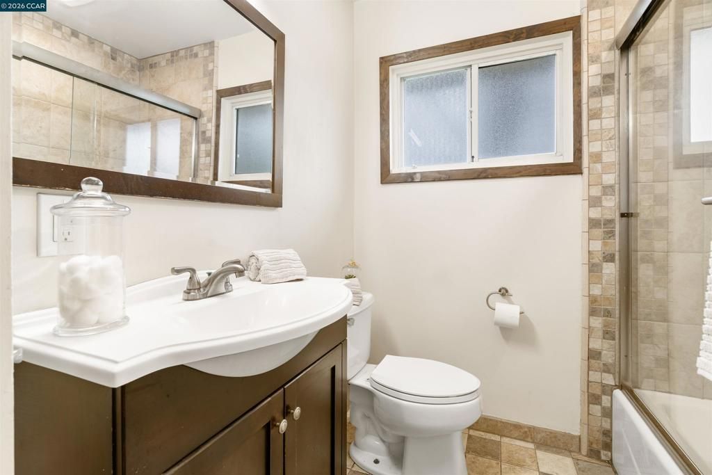 Image 16 of property listing at 113 Margie Drive, Pleasant Hill, CA 94523