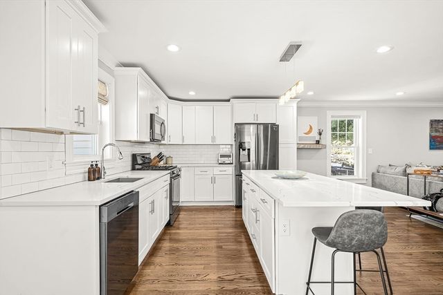 360 Lynn St, Malden, MA 02148