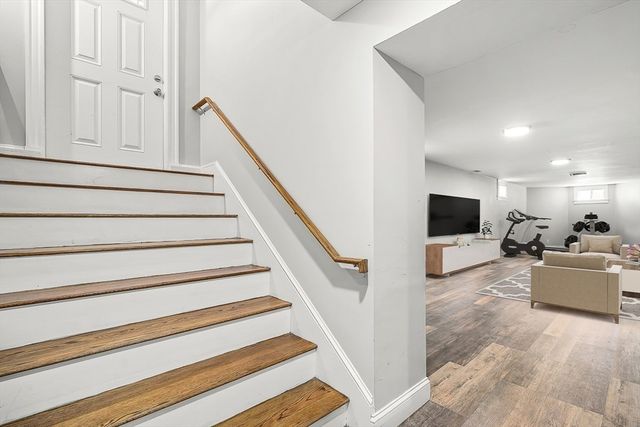 360 Lynn St, Malden, MA 02148