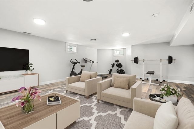 360 Lynn St, Malden, MA 02148