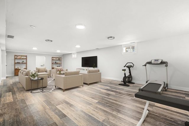 360 Lynn St, Malden, MA 02148
