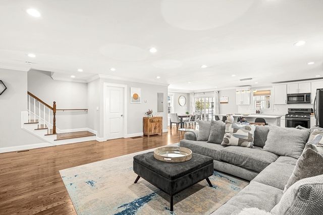 360 Lynn St, Malden, MA 02148