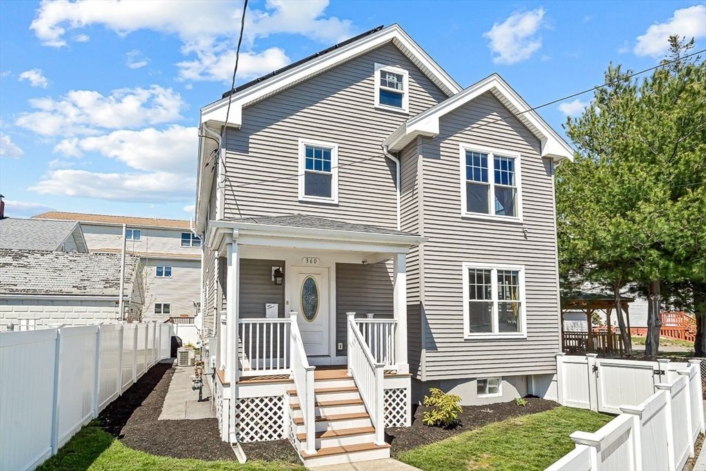 360 Lynn St, Malden, MA 02148