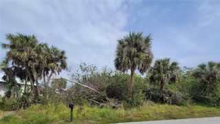 18562 ASHCROFT CIRCLE, Port Charlotte, FL 33948