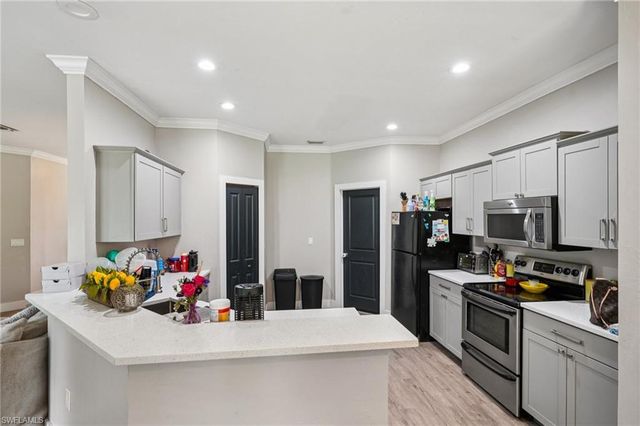 940 Brainard ST E, Lehigh Acres, FL 33974