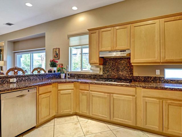 36 Vista Mirage Way, Rancho Mirage, CA 92270