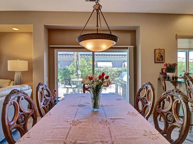 36 Vista Mirage Way, Rancho Mirage, CA 92270