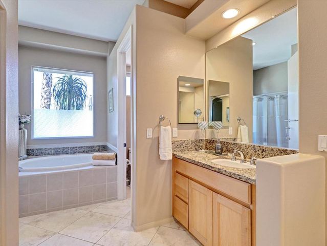 36 Vista Mirage Way, Rancho Mirage, CA 92270