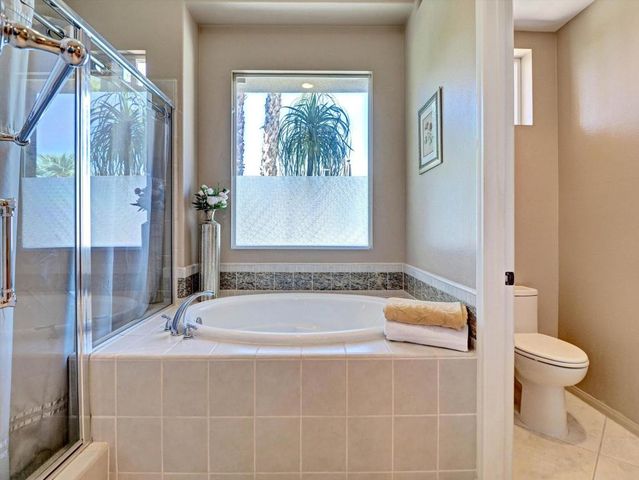 36 Vista Mirage Way, Rancho Mirage, CA 92270