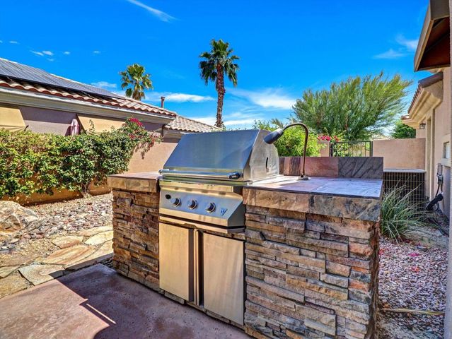 36 Vista Mirage Way, Rancho Mirage, CA 92270