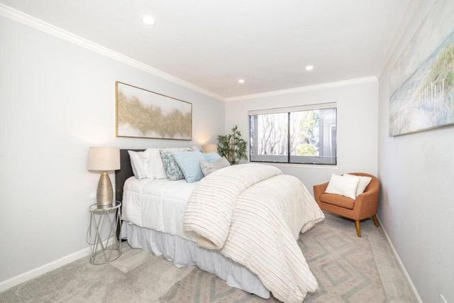 1171 Compass Lane 216, Foster City, CA 94404