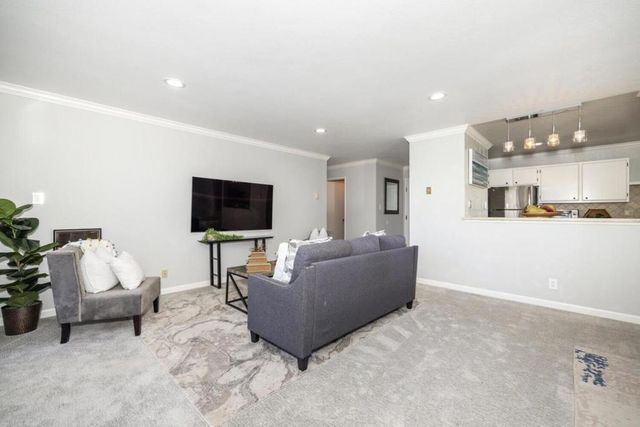 1171 Compass Lane 216, Foster City, CA 94404