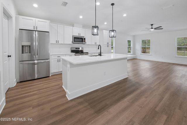 1264 CORAL FARMS Road, Florahome, FL 32140