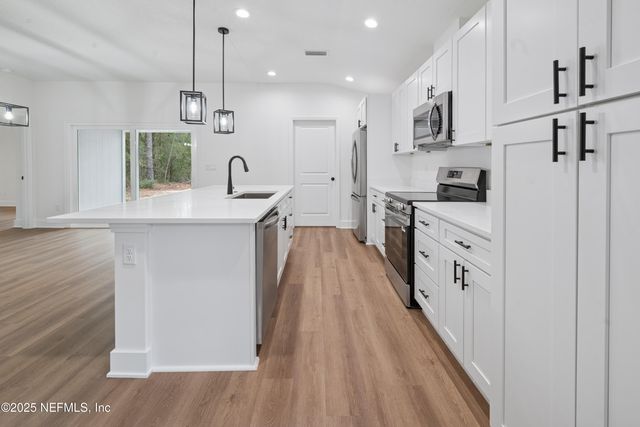 1264 CORAL FARMS Road, Florahome, FL 32140