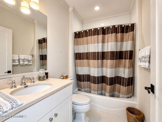 256 Bottlebrush Walk, Brunswick, GA 31525